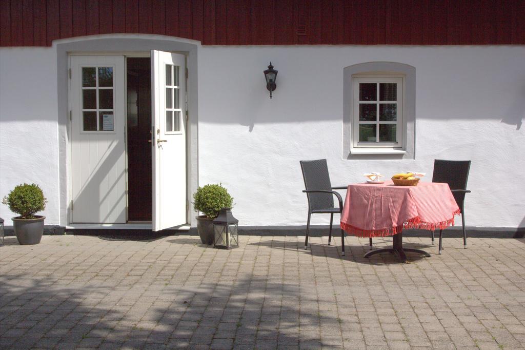 Sydkustens At Lillehem Skivarp Buitenkant foto
